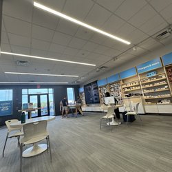 AT&T Store - A level of hell