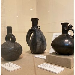 Vincent Price Art Museum - Can you guess what these ladies are used for? ;P Originated from the Chancay civilization-Peru 1200 - 1450 CE.