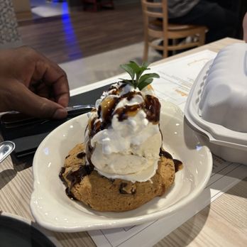Level Up Bowl & Bistro - This was a birthday dessert that was delicious! - Bowling Near Me - Rolling Hills Estates, California