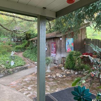 Foothill House - View to garden area - Bed & Breakfast Near Me - Calistoga, California