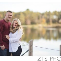 ZTS Photo - Des Moines Iowa Engagement Photographers ZTS Photo by Tanner & Sarah Urich http://www.ztsblog.com