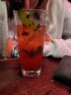 Marlow's Tavern by null
