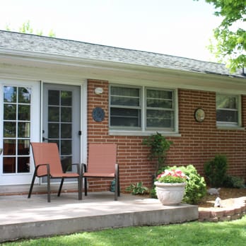 Justin Zurlinden - Realty Central - Southwest Carbondale Serene Back Patio Setup - Real Estate Agents Near Me - Carbondale, Illinois Justin Zurlinden - Realty Central - Southwest Carbondale Serene Back Patio Setup - Real Estate Agents Near Me - Carbondale, Illinois