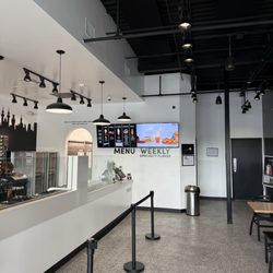 Crispy Cones - Line to wait for cones