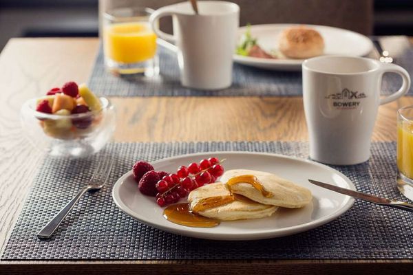 Hilton Amsterdam Airport Schiphol by null