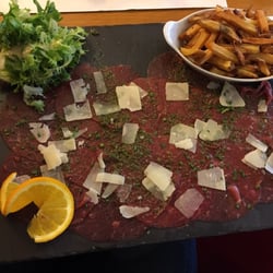 Le Faisan Doré - Beef carpacio salad et frites