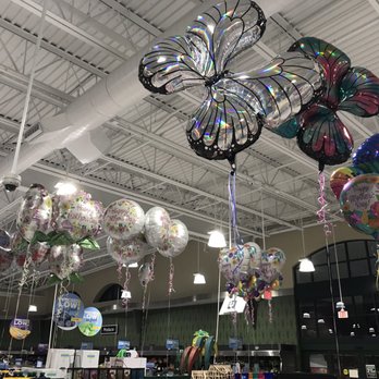 Harris Teeter - Balloons - Grocery Near Me - Dunkirk, Maryland