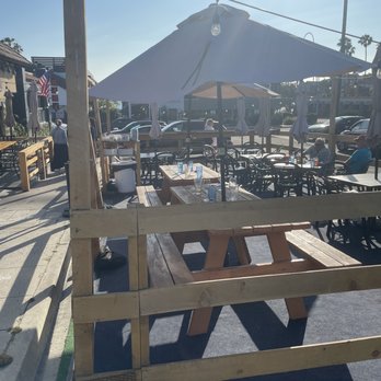 Pillbox Tavern - Outdoor patio - American Near Me - Solana Beach, California