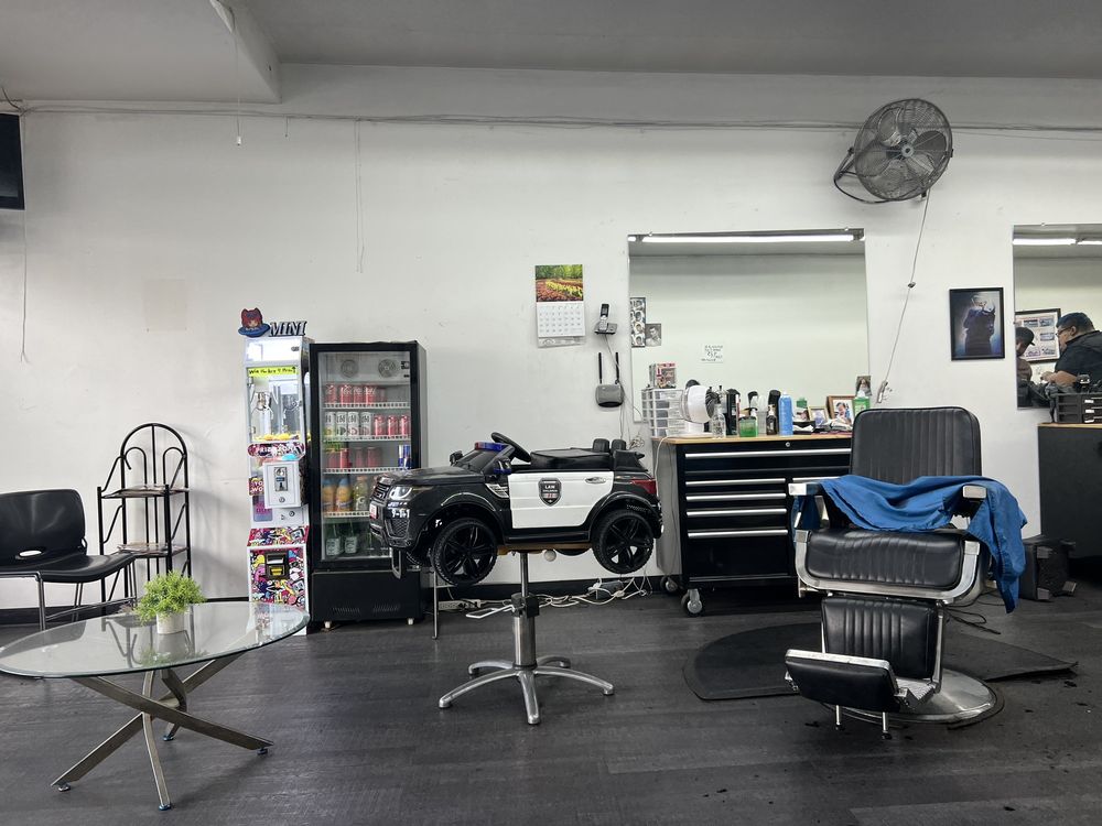 Pedro Barber & Beauty Salon Logo