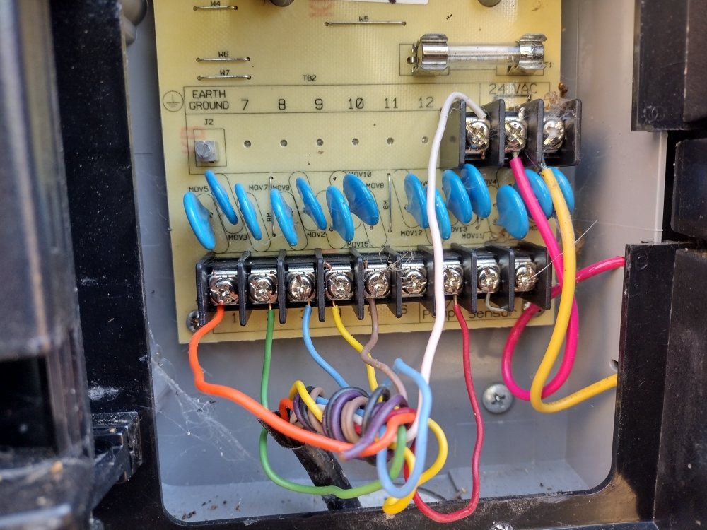 Slide of El Retiro Landscaping