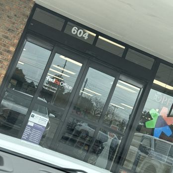FEDEX OFFICE PRINT & SHIP CENTER - Updated December 2025 - 16