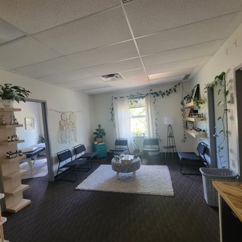 Reset Mind Body - Waiting room/workshop lounge - Massage Therapy Near Me - St. Albert, Alberta