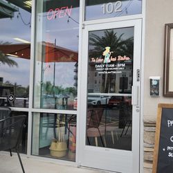Ta Lew Thai Bistro - Working waaaaaayyyyy out here, thanks to Yelp I'm never far from good reviews.