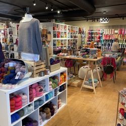 Yarn Bar