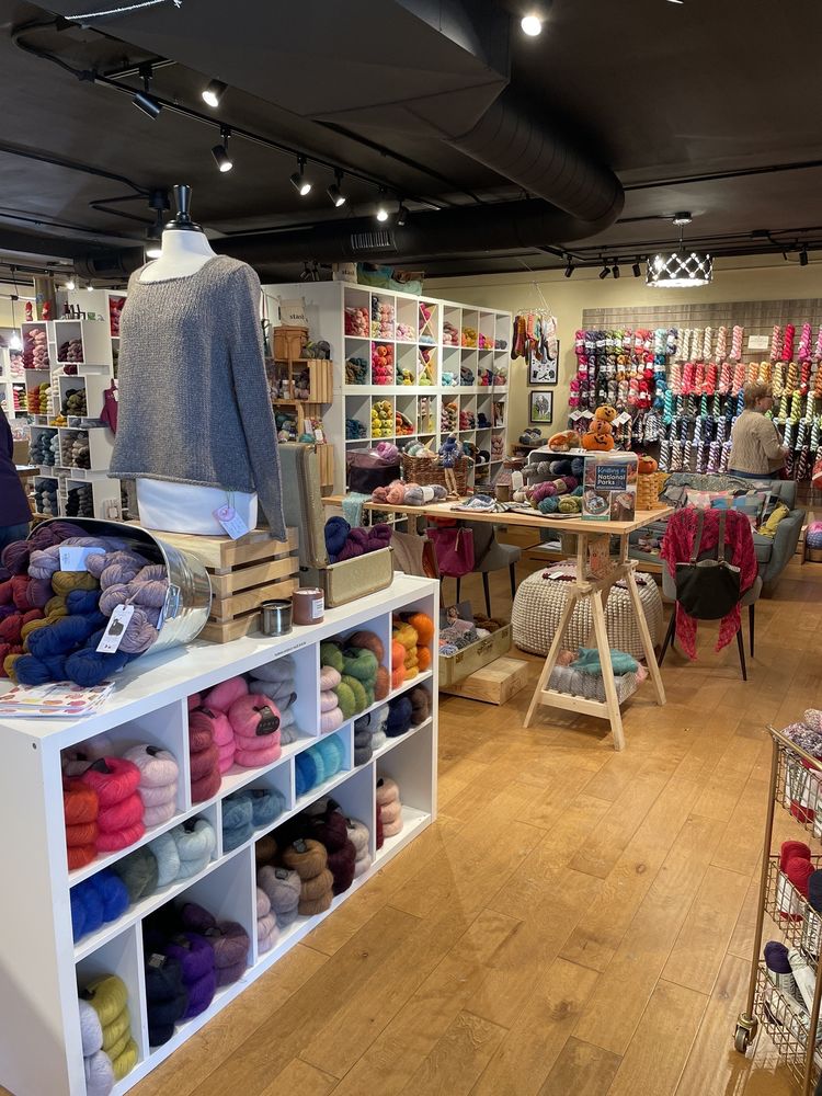 Yarn Bar Logo