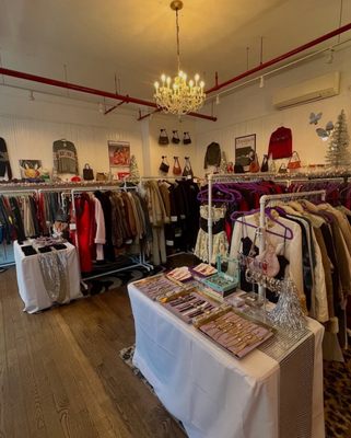 TOP 10 BEST Thrift Books in Brooklyn, NY - Updated 2025 - Yelp