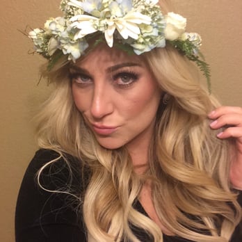 Ed Moore Florist - Baby shower/ maternity photoshoot real floral halo - Florists Near Me - Denver, Colorado
