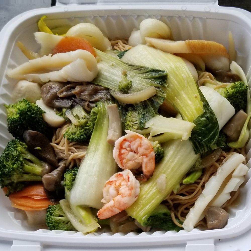 Mi La Cay - Seafood Chow Mein with Soft Noodle, take-out, reheated very well - 4 Stars - Vietnamese Near Me - Seattle, Washington Mi La Cay - Seafood Chow Mein with Soft Noodle, take-out, reheated very well - 4 Stars - Vietnamese Near Me - Seattle, Washington