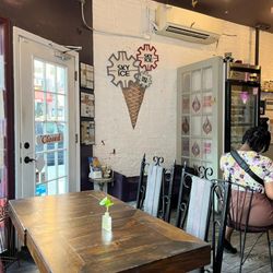 SkyIce Thai Food & Ice Cream - Seating