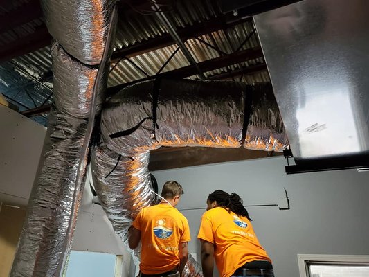 Residential & Commercial Maintenance - Regular Maintenance Checks and Tune-Ups for HVAC Systems
Cleaning and Servicing of Air Filters, Coils, and Ducts
Checking Refrigerant Levels and Adjusting if Necessary
Ensuring Optimal System Efficiency