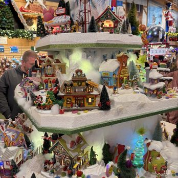 Bronner’s CHRISTmas Wonderland - Home Decor Near Me - Frankenmuth, Michigan Bronner’s CHRISTmas Wonderland - Home Decor Near Me - Frankenmuth, Michigan