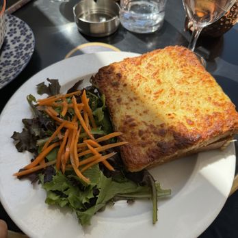 Le Nemours - Brasseries Near Me - Paris, 75