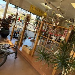 Wild Bird Store - Hummingbird feeders