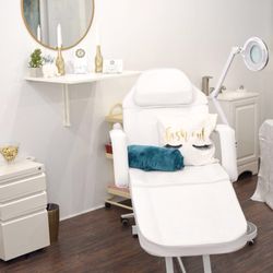Brows & Lashes Beauty Spa