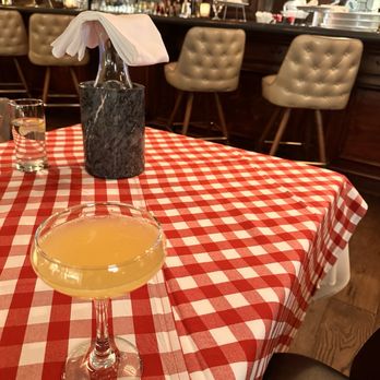 P. J. Clarke's - Cocktail Bars Near Me - Philadelphia, Pennsylvania P. J. Clarke's - Cocktail Bars Near Me - Philadelphia, Pennsylvania