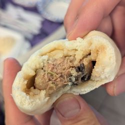 Steamed buns