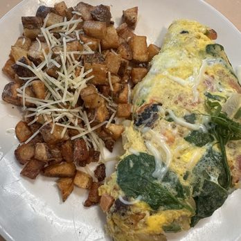 My Cafe - Breakfast Omelette (delicious potatoes) - Breakfast & Brunch Near Me - Kapolei, Hawaii