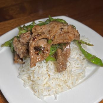 Yunnan Kitchen - Stir Fried Beef w/Long Horn Peppers - Szechuan Near Me - Boston, Massachusetts