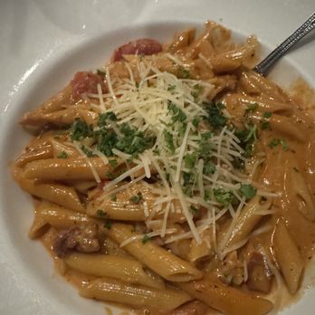 Alfredo's Pizza Cafe - Penne alla Vodka - Pizza Near Me - Scranton, Pennsylvania