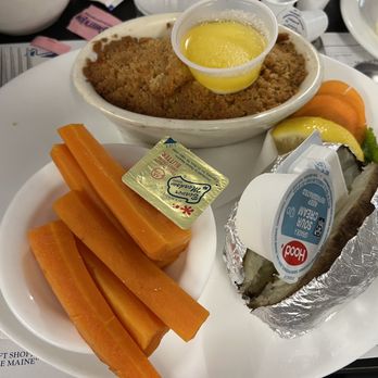 Maine Diner - Lobster Pie - Diners Near Me - Wells, Maine