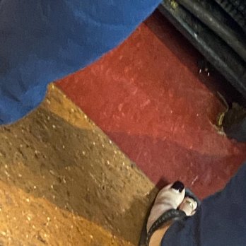 Murray's Neighborhood Grill & Bar - They don't enforce closed toe shoes - American Near Me - Cayce, South Carolina Murray's Neighborhood Grill & Bar - They don't enforce closed toe shoes - American Near Me - Cayce, South Carolina