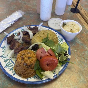 Tex-Rican Restaurant - Mofongo con carne frita, ensalada, arroz con gandules y yuca alajillo - Puerto Rican Near Me - Killeen, Texas Tex-Rican Restaurant - Mofongo con carne frita, ensalada, arroz con gandules y yuca alajillo - Puerto Rican Near Me - Killeen, Texas