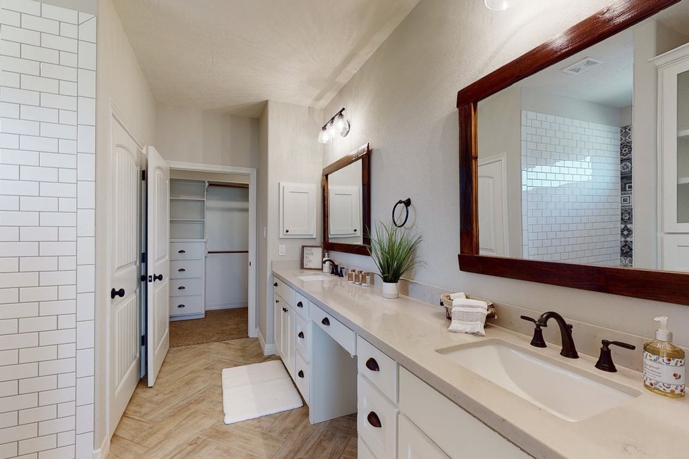 OAKWOOD CUSTOM HOMES 172 Photos 4060 Hwy 6 S, College Station