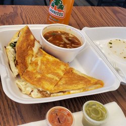 Taco Depot - "Quesabirria", jarrito de mandarina and salas