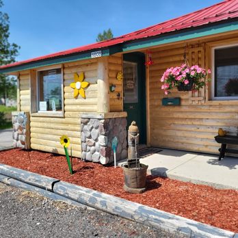Moosewood Inn - Check in Office - Hotels Near Me - St Ignace, Michigan Moosewood Inn - Check in Office - Hotels Near Me - St Ignace, Michigan