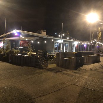 Cully Central - Front of restaurant - Beer Gardens Near Me - Portland, Oregon