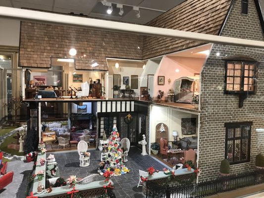 Denver Museum of Miniatures, Dolls & Toys by null