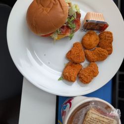 Wendy's - Nuggets and Crispy Chicken