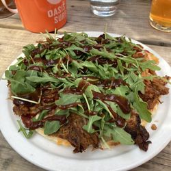 Oasis Surf - Pulled pork and Hawaïen pizza