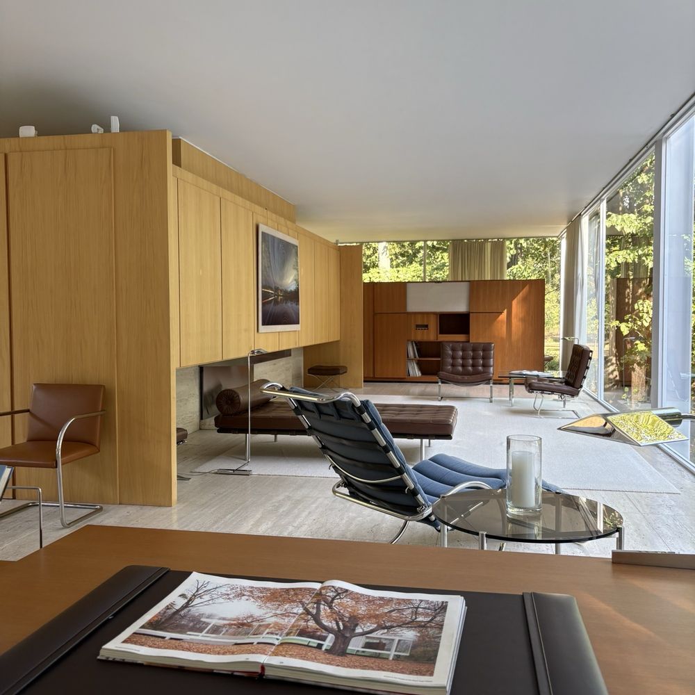 Farnsworth House Visitor Center - Visitor Centers Near Me - Plano, Illinois Farnsworth House Visitor Center - Visitor Centers Near Me - Plano, Illinois