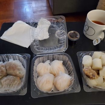 Golden Palace - Taro dumplings, shrimp dumplings, spare rib rice rolls - Dim Sum Near Me - Brooklyn, New York Golden Palace - Taro dumplings, shrimp dumplings, spare rib rice rolls - Dim Sum Near Me - Brooklyn, New York