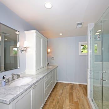 Gold Hammer Construction - a bathroom with marble countertops - General Contractors Near Me - Sebastopol , California