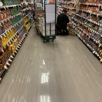 Ralphs - Blocks entire aisle. Refuses to move until he's ready. What an idiot. - Grocery Near Me - Los Angeles, California Ralphs - Blocks entire aisle. Refuses to move until he's ready. What an idiot. - Grocery Near Me - Los Angeles, California