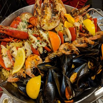 Pedra Alta - 1/2 Cataplana - Seafood Near Me - Paris, 75 Pedra Alta - 1/2 Cataplana - Seafood Near Me - Paris, 75
