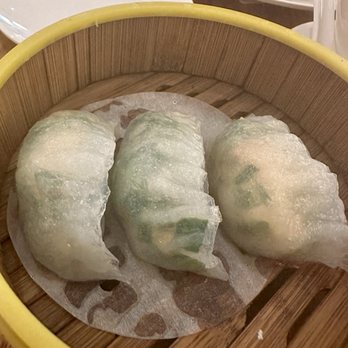 Tim Ho Wan - Hell's Kitchen - S2. Steamed Dumplings with Shrimp and Chives - Dim Sum Near Me - New York, New York Tim Ho Wan - Hell's Kitchen - S2. Steamed Dumplings with Shrimp and Chives - Dim Sum Near Me - New York, New York