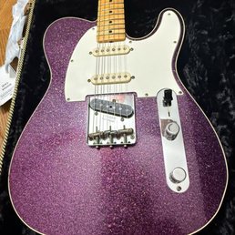 2025 fender custom shop telecaster from Miami-Guitars. Quality instrument, much care taken with expedient shipping. 2025 fender custom shop telecaster from Miami-Guitars. Quality instrument, much care taken with expedient shipping.